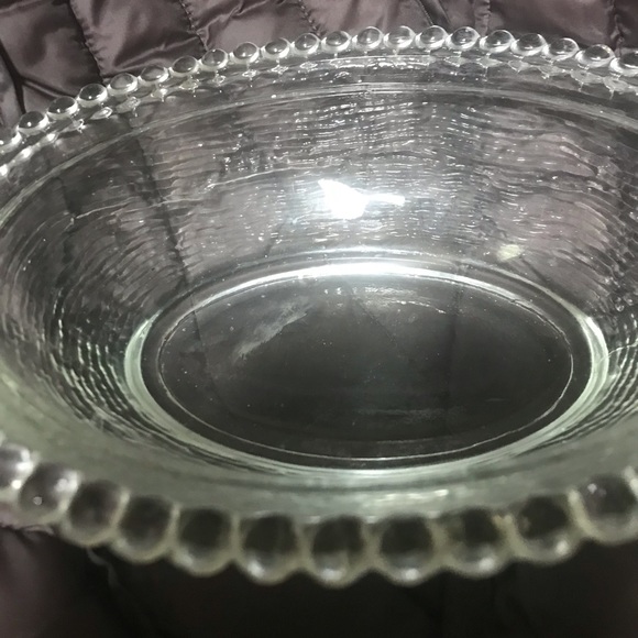 Firm price. vintage clear Indiana Glass covered chicken dish. Great shape - Picture 3 of 8